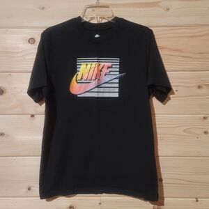 Nike Black Tee with Gradient Logo Size M 20x27